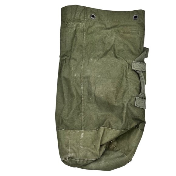Vintage U.S. Military Green Canvas Duffle Bag With Lock & Shoulder Strap 32j - Picture 4 of 10